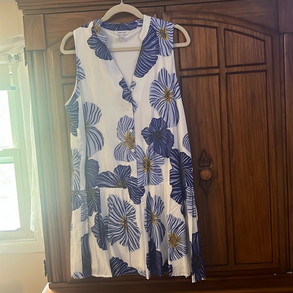 NWT Nine West white with blue flowers sleeveless dress
